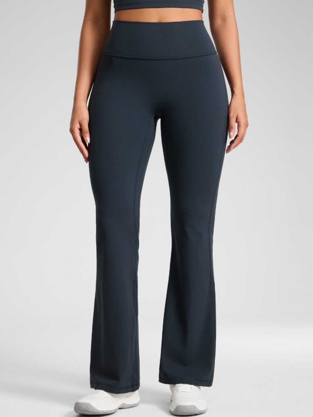 Secretsculpt™ No Front Seam Flare Legging 31''